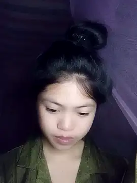 Snapshot of Thy00__ chatting on 10, 11, 2025 Thy00 online show from 10, 11, 2025