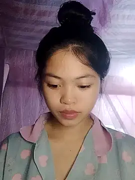 Snapshot of Thy00__ chatting on 8, 11, 2025 Thy00 online show from 8, 11, 2025