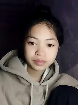 Snapshot of Thy00__ chatting on 18, 11, 2025 Thy00 online show from 18, 11, 2025