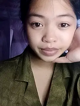 Snapshot of Thy00__ chatting on 27, 10, 2025 Thy00 online show from 27, 10, 2025