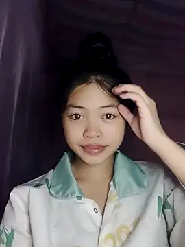 Snapshot of Thy00__ chatting on 31, 10, 2025 Thy00 online show from 31, 10, 2025