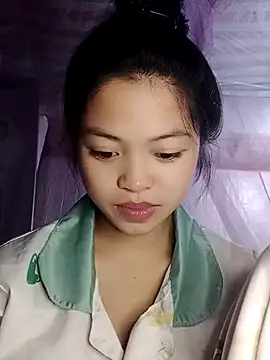 Snapshot of Thy00__ chatting on 1, 11, 2025 Thy00 online show from 1, 11, 2025