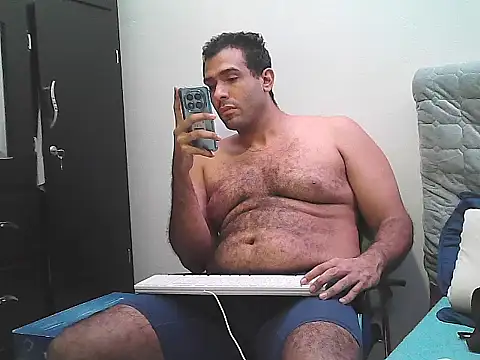 Snapshot of morenocabro10 chatting on 15, 10, 2025 morenocabro10 online show from 15, 10, 2025