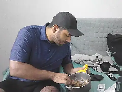 morenocabro10 online show from 21, 4, 2026