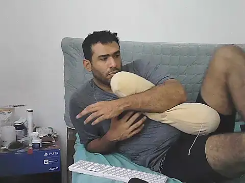 morenocabro10 online show from 19, 4, 2026