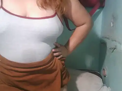 Snapshot of Sexymom350 chatting on 9, 7, 2026 Sexymom350 online show from 9, 7, 2026