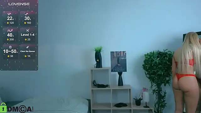 Snapshot of Emmi_crystal chatting on 15, 10, 2025 Emmi crystal online show from 15, 10, 2025