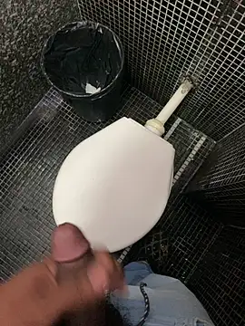 Snapshot of Preto_Diamamte chatting on 9, 4, 2026 Preto Diamamte online show from 9, 4, 2026