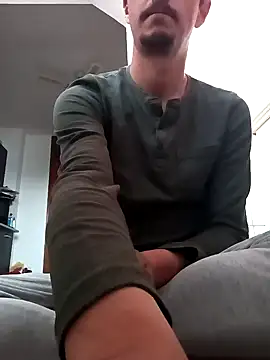 hugecock4u1990 online show from 14, 4, 2026