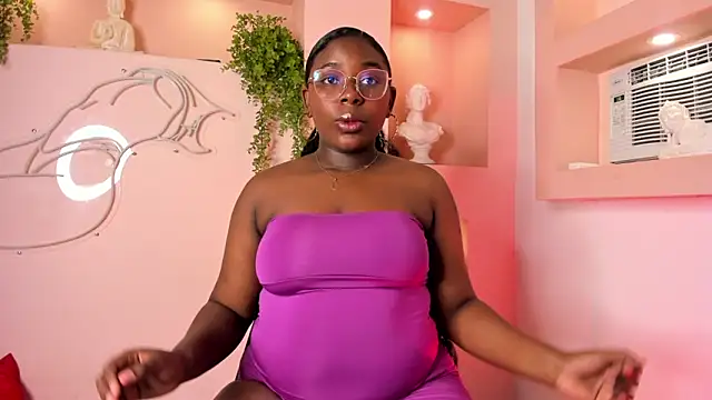 NanyMoreno online show from 7, 11, 2025