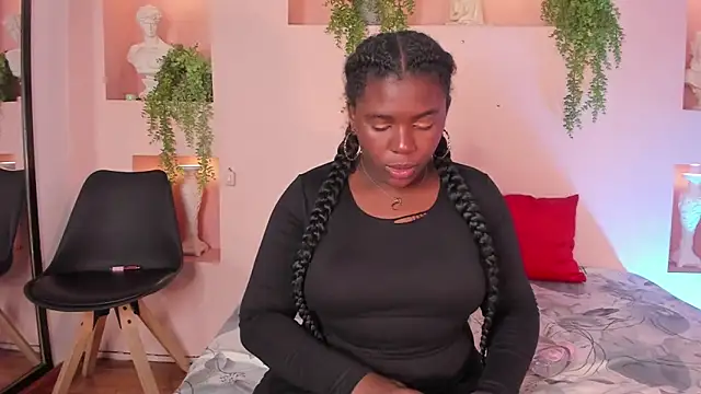 NanyMoreno online show from 19, 12, 2025