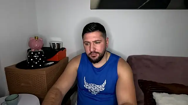 Gold Alpha Boy online show from 29, 11, 2025