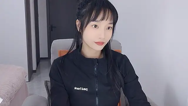 Snapshot of Lisa-3333 chatting on 21, 12, 2025 Lisa-3333 online show from 21, 12, 2025