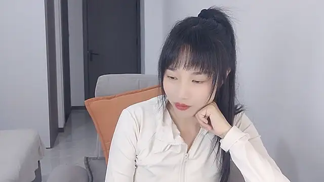 Lisa-3333 online show from 11, 11, 2025