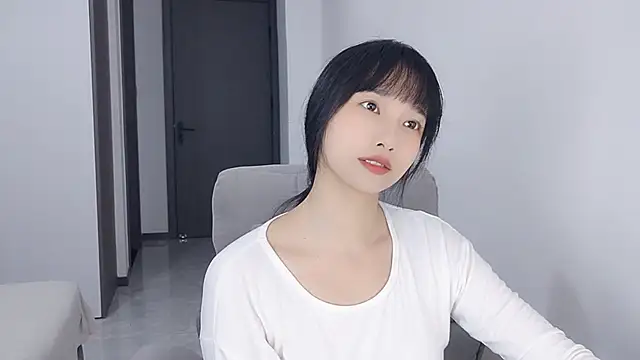 Lisa-3333 online show from 6, 11, 2025