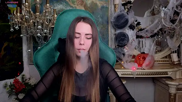 IvoryWood  online show from 10, 11, 2025