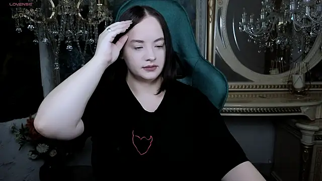 LaraBenson  online show from 29, 11, 2025