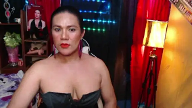 Snapshot of cuvyliciuos4u chatting on 18, 11, 2025 cuvyliciuos4u online show from 18, 11, 2025