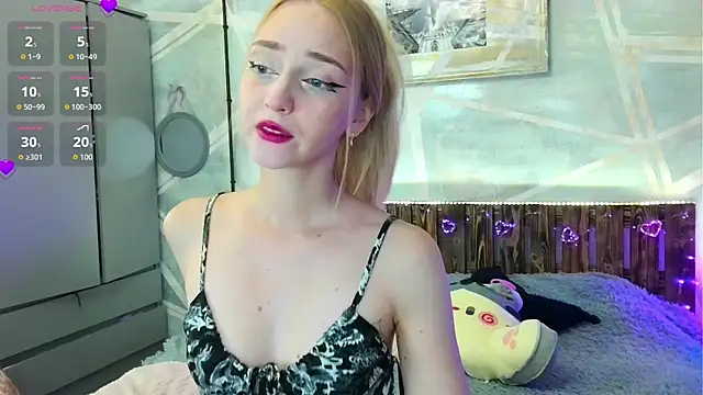 Luna-Fever online show from 13, 9, 2025