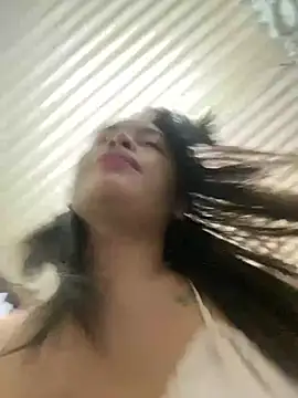 Snapshot of hechanovaa chatting on 15, 5, 2026 hechanovaa online show from 15, 5, 2026