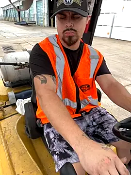 PuttieIn online show from 18, 9, 2025