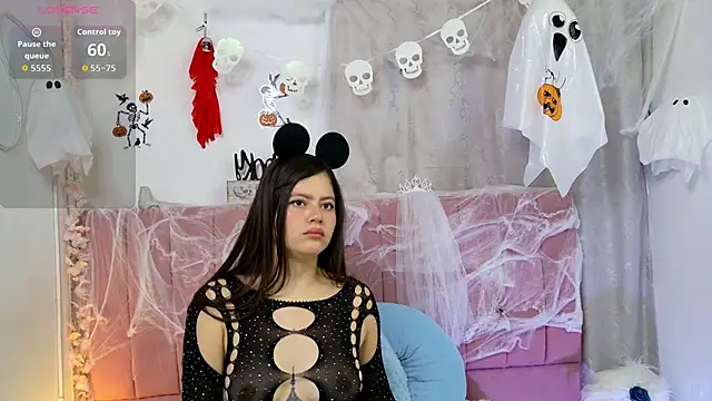 Snapshot of sukilove18 chatting on 17, 10, 2025 sukilove18 online show from 17, 10, 2025