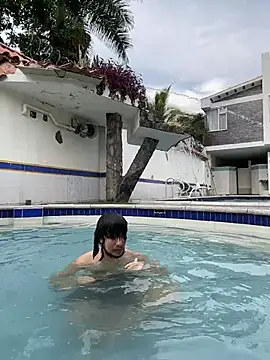 Luxx 14 online show from 15, 2, 2026