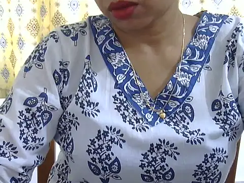 Snapshot of CHAMELI4747 chatting on 26, 6, 2026 CHAMELI4747 online show from 26, 6, 2026