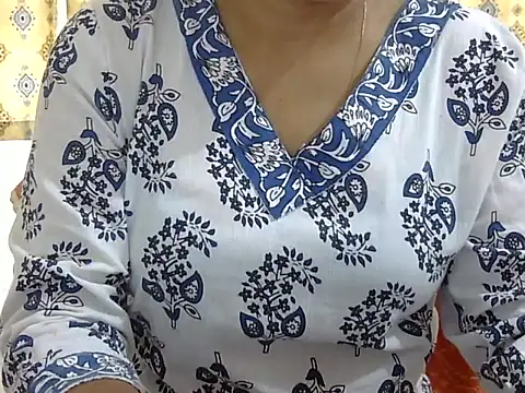 Snapshot of CHAMELI4747 chatting on 12, 7, 2026 CHAMELI4747 online show from 12, 7, 2026