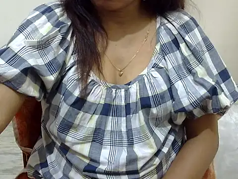 Snapshot of CHAMELI4747 chatting on 21, 7, 2026 CHAMELI4747 online show from 21, 7, 2026