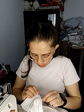 Isabella5 Brown  online show from 2, 12, 2025