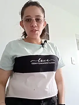 Isabella5 Brown  online show from 21, 10, 2025