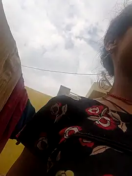 ISHANI-SINGH online show from 9, 4, 2026