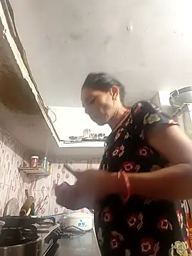 ISHANI-SINGH online show from 10, 4, 2026