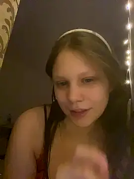 Lunliss online show from 3, 12, 2025