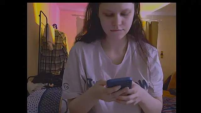 Snapshot of Lunliss chatting on 14, 6, 2026 Lunliss online show from 14, 6, 2026