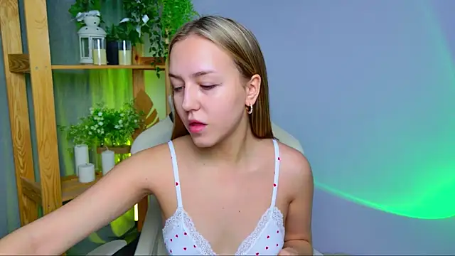 CindySparkl online show from 8, 3, 2026