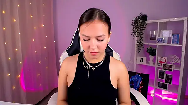 CindySparkl online show from 5, 10, 2025