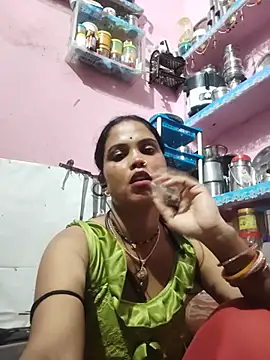 Snapshot of Cut_ragni chatting on 2, 8, 2026 Cut ragni online show from 2, 8, 2026