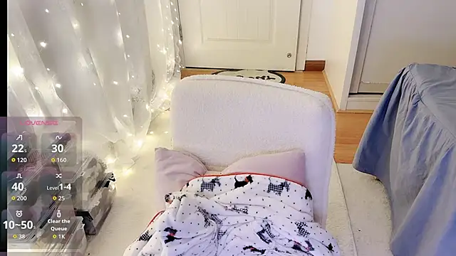 Snapshot of charlotte520 chatting on 15, 12, 2025 charlotte520 online show from 15, 12, 2025