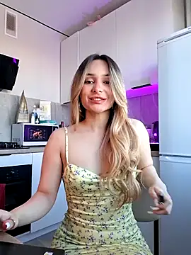 Chloe Ravens online show from 16, 4, 2026