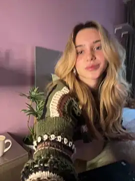 Chloe Ravens online show from 2, 11, 2025