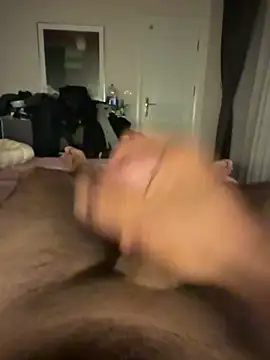 Snapshot of adonis_00 chatting on 9, 11, 2025 adonis 00 online show from 9, 11, 2025