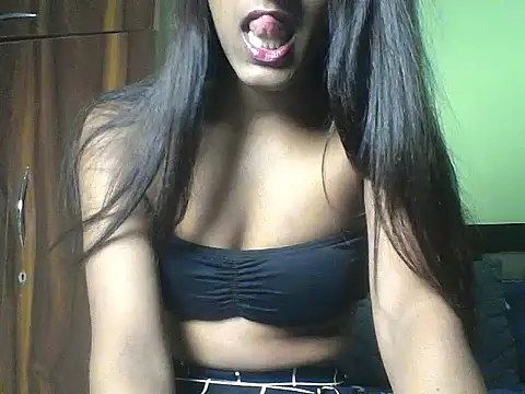 mickle james online show from 2, 11, 2025