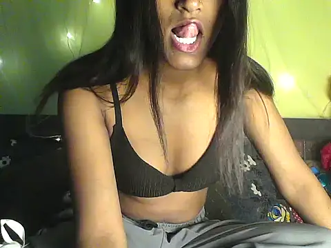 mickle james online show from 23, 11, 2025