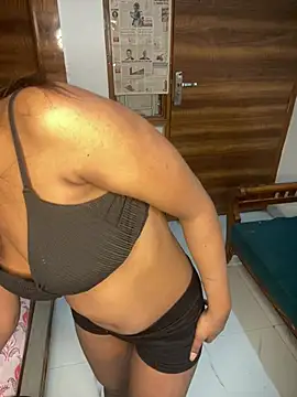 mickle james online show from 8, 2, 2026