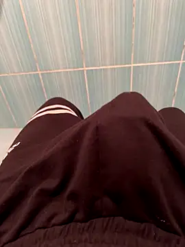 Snapshot of Cruel00 chatting on 15, 11, 2025 Cruel00 online show from 15, 11, 2025