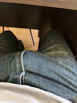 Snapshot of Cruel00 chatting on 30, 10, 2025 Cruel00 online show from 30, 10, 2025