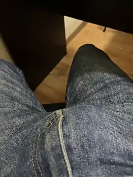 Snapshot of Cruel00 chatting on 16, 10, 2025 Cruel00 online show from 16, 10, 2025