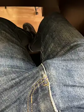 Snapshot of Cruel00 chatting on 21, 10, 2025 Cruel00 online show from 21, 10, 2025